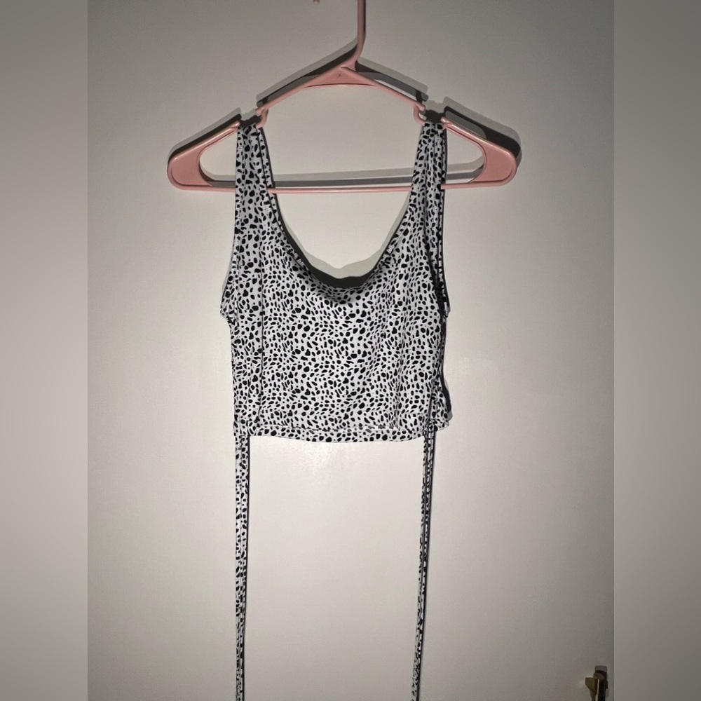 Crop Top - Picture 3 of 4